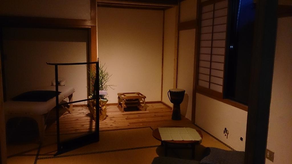 Teishaba Guesthouse&Cafe Fujiyoshida Eksteriør billede